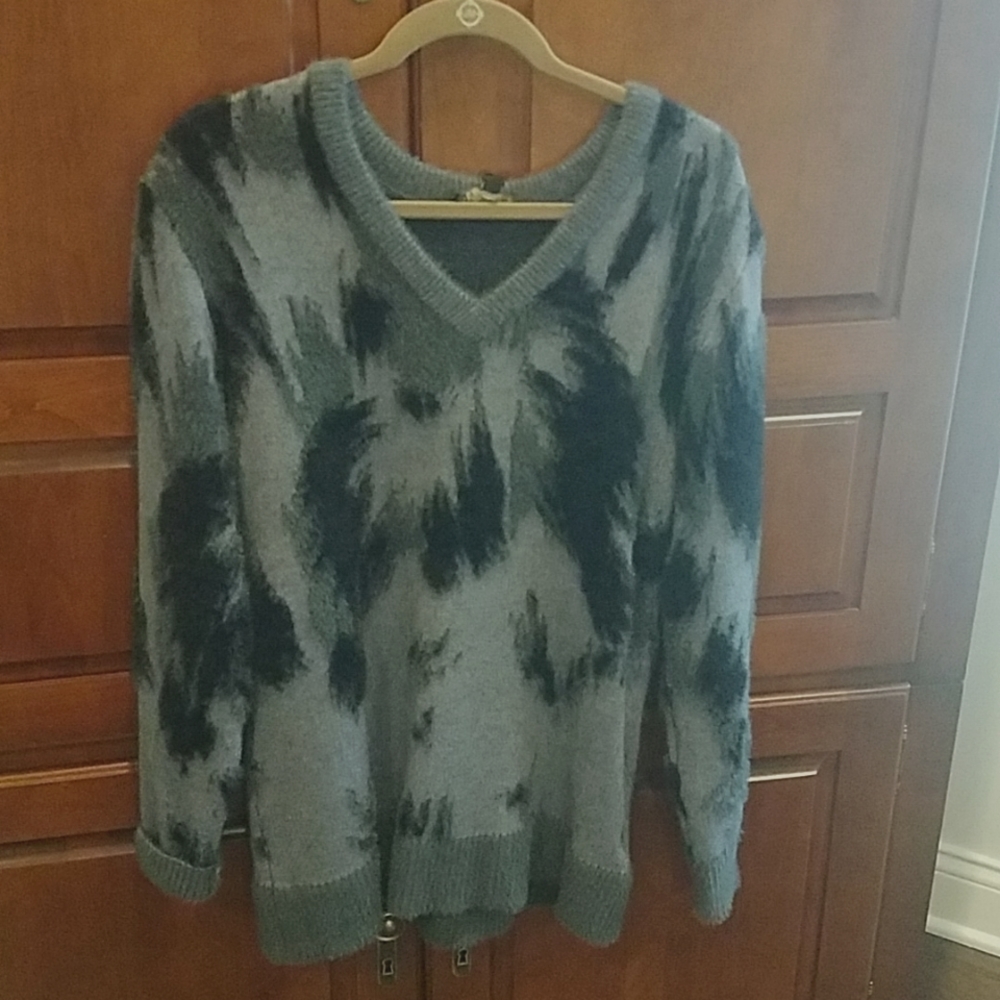Dg2 long sweater black and gray sweater